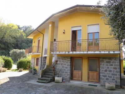 Prestigiosa villa di 888 mq in vendita, Via della Centrale, Bagnone, Toscana