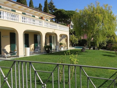 Prestigiosa villa di 495 mq in vendita Bordighera, Liguria