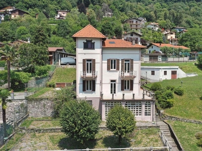 Prestigiosa villa in vendita Dizzasco, Lombardia