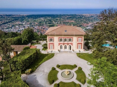 Villa in vendita Pietrasanta, Toscana