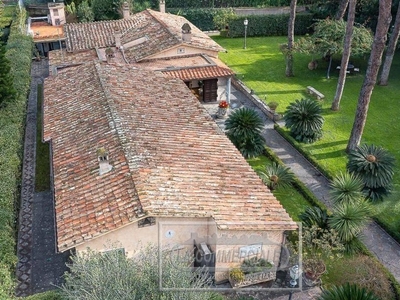 Prestigiosa villa in vendita Roma, Italia