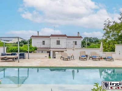 Esclusiva villa di 280 mq in vendita SS581, Ceglie Messapica, Puglia
