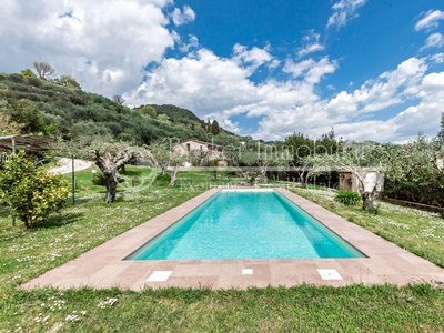 Prestigiosa villa di 250 mq in vendita, Via di Conca di Sotto, Massarosa, Toscana