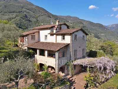 Prestigiosa villa di 500 mq in vendita Via di Gallena, Camaiore, Toscana