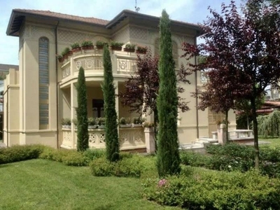 Prestigiosa villa di 437 mq in vendita Via Marco Polo, 2A, Forte dei Marmi, Lucca, Toscana