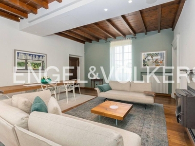 Appartamento di lusso in vendita Via Luigi Roncari, 9, Besozzo, Varese, Lombardia