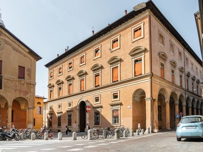 Appartamento di lusso di 300 m² in vendita Bologna, Italia