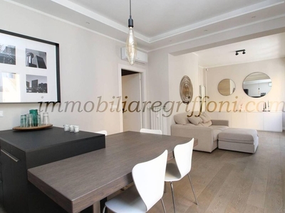 Prestigioso appartamento di 95 m² in vendita Bologna, Emilia-Romagna