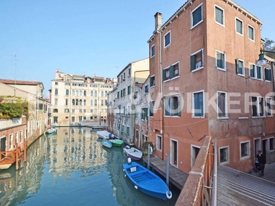 Prestigioso appartamento in vendita Campo San Pantalon, Venezia, Veneto