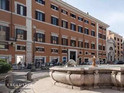 Prestigioso appartamento di 299 m² in vendita Piazza Colonna 355, Roma, Lazio