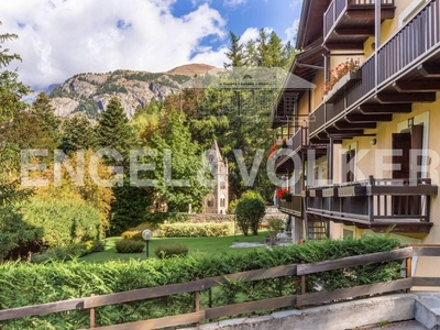 Prestigioso appartamento in vendita Strada del Pussey, 10, Courmayeur, Valle d’Aosta