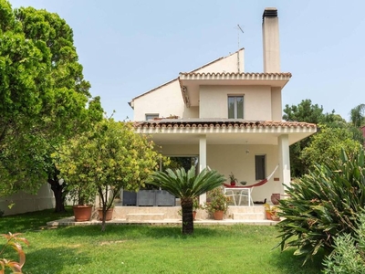 Prestigiosa villa di 270 mq in vendita, Via Turris, Quartu Sant'Elena, Cagliari, Sardegna