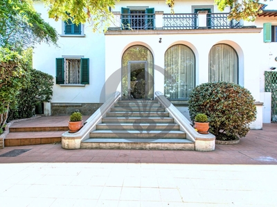 Villa di 400 mq in vendita Via IV Agosto, Bagno a Ripoli, Firenze, Toscana