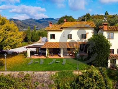 Villa di 490 mq in vendita Corso Indipendenza, Buggiano, Pistoia, Toscana