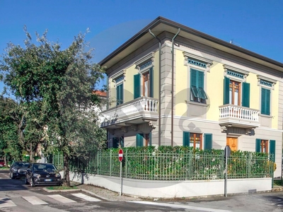 Villa di 536 mq in vendita Via Napoli, Camaiore, Lucca, Toscana
