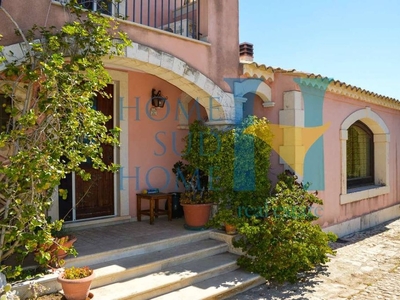 Villa di 695 mq in vendita via Tommaso Fazello, Noto, Siracusa, Sicilia
