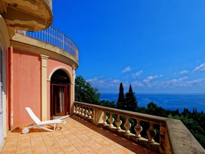 Villa di 800 mq in vendita Mortola Inferiore, Italia