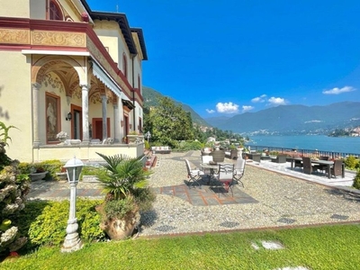Villa in vendita Moltrasio, Italia