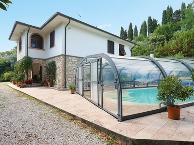 Villa in vendita Collesalvetti, Toscana