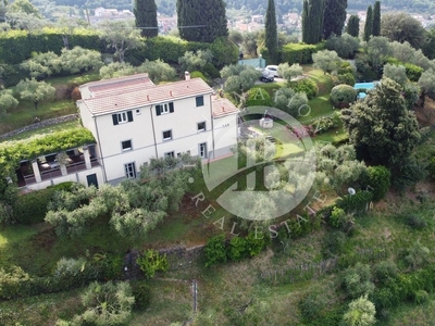 Villa di 380 mq in vendita Sarzana, Liguria