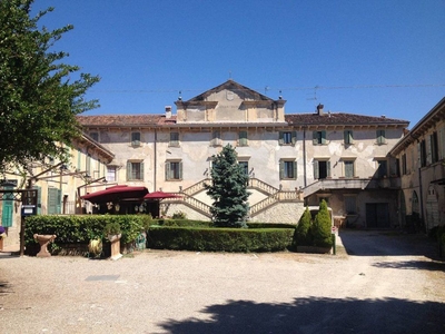 Villa di 2200 mq in vendita Verona, Veneto