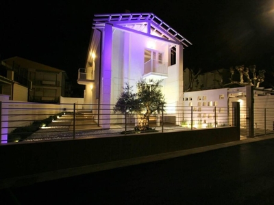Villa in vendita via dei Platani, Camaiore, Lucca, Toscana