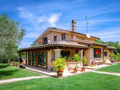 Prestigiosa villa di 220 mq in vendita Via Monte Quadraro, Sacrofano, Lazio