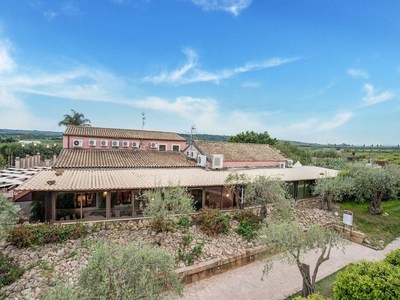 Moderna Casa Vacanze a Carlentini con Piscina