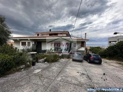 Belvedere Trovocasa propone in vendita Villa