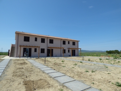 Casa indipendente con giardino a Piombino