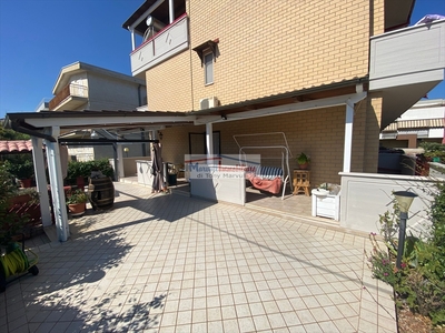 Casa indipendente con giardino in via beato giacomo di bitetto 4, Cassano delle Murge