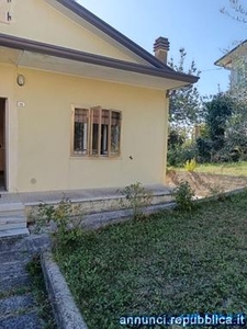 GEMMANO PAESE: Casa indipendente con ingresso