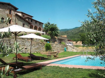 Casa a Casa Biondo con piscina, terrazza e giardino