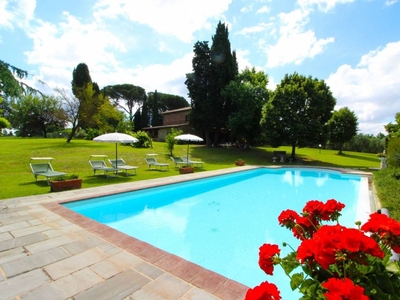 Casa a Castiglion Fiorentino con piscina e barbecue