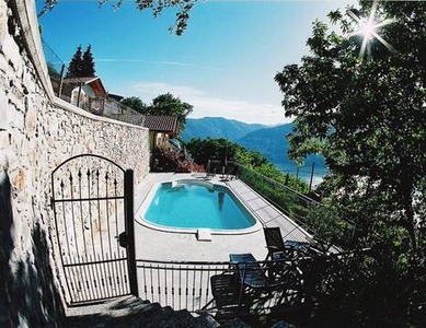 Casa a Tronzano Lago Maggiore con piscina e terrazza