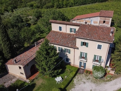 Casa di lusso di 2000 mq in vendita Verona, Italia