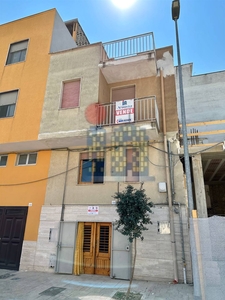 Casa indipendente di 2 vani /119 mq a San Ferdinando di Puglia
