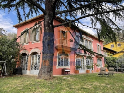 Esclusiva villa di 485 mq in vendita Via Colle Fiorito, Brescia, Lombardia