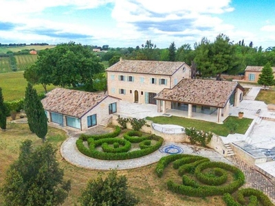 Prestigiosa villa di 550 mq in vendita, Senigallia, Italia