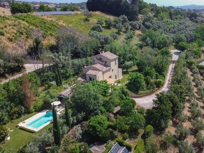 Prestigiosa villa in vendita Jesi, Marche