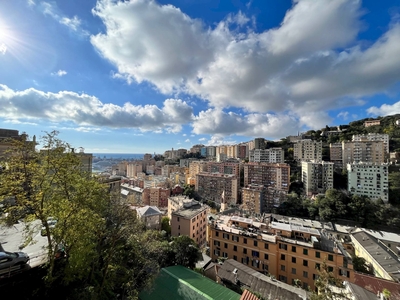 Vendita Appartamento Via Napoli, Genova