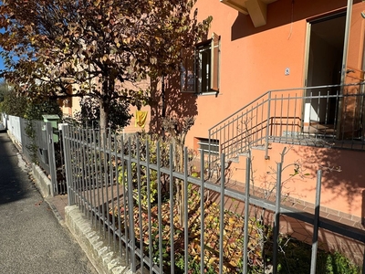 Villa Bifamiliare con giardino a Vigolzone