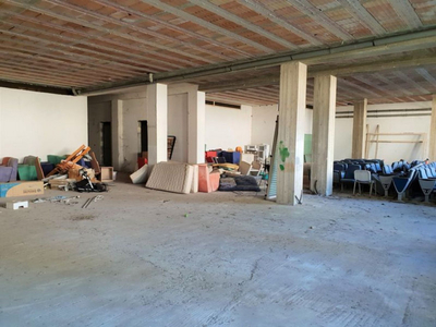 magazzino-laboratorio in vendita a Lizzanello