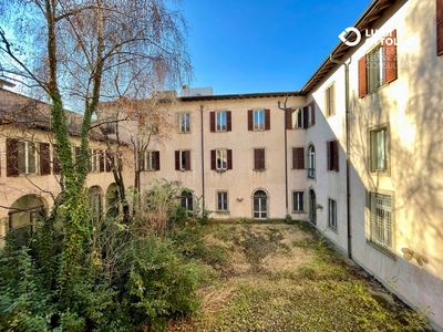 Stabile/Palazzo in vendita a Bergamo
