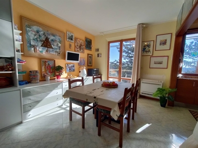 Appartamento in vendita a Castellina In Chianti Siena