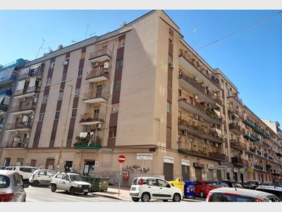 Appartamento in vendita a Taranto, via Buccari, 4 - Taranto, TA