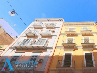 Appartamento in Vendita in Via Duca di Genova a Taranto