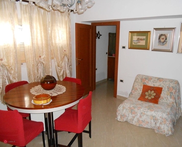 Appartamento in Vendita in Via Giuseppe de Nava a Reggio Calabria