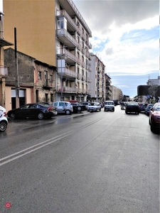 Negozio/Locale commerciale in Vendita in Via Pietro Castelli 108 a Messina