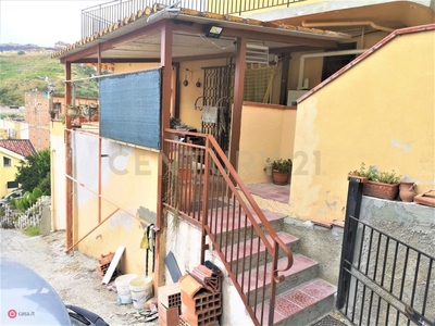 Casa Bi/Trifamiliare in Vendita in Contrada Spadafora 41 a Messina